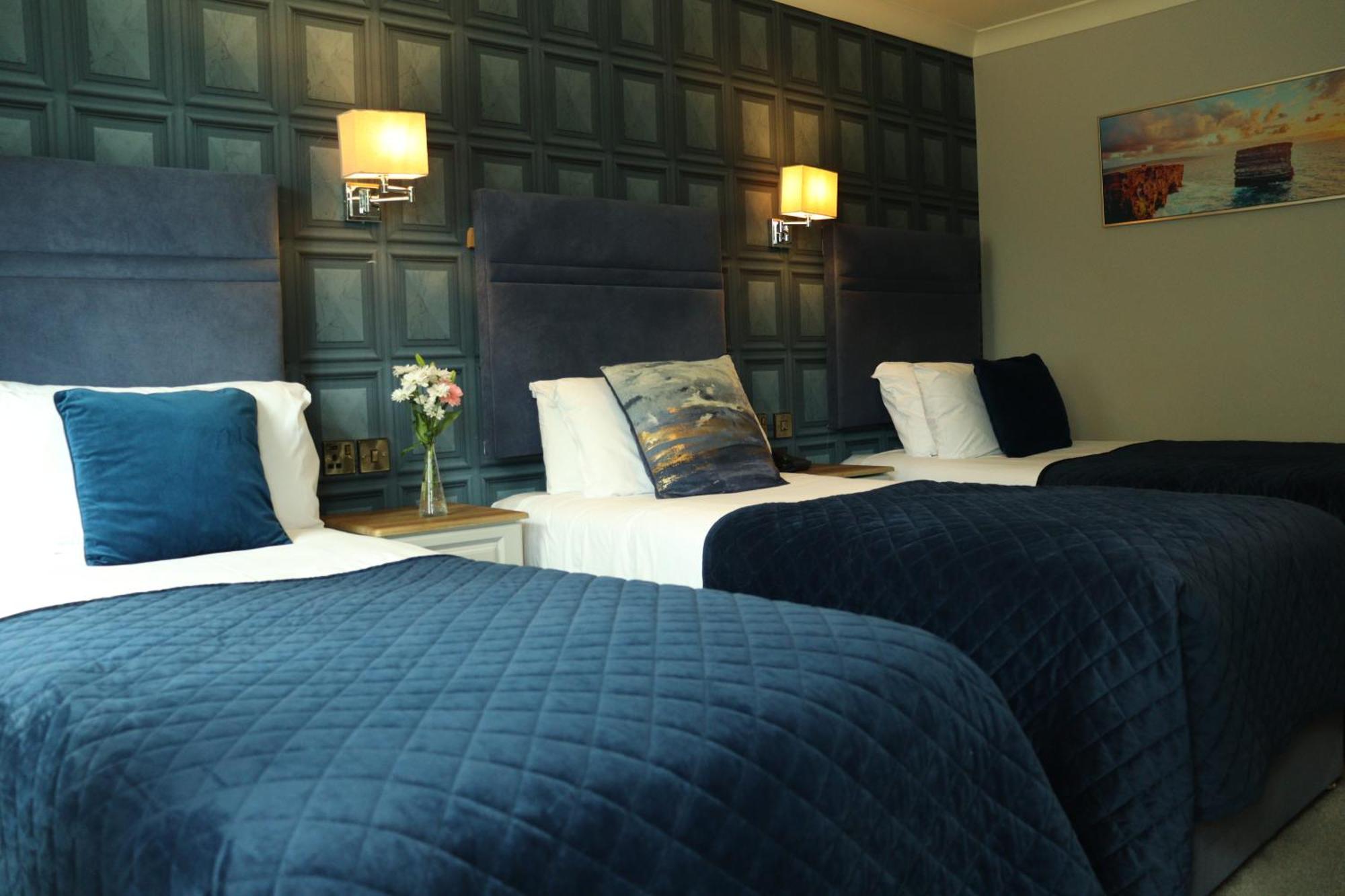 The Newgrange Hotel Navan Exterior foto